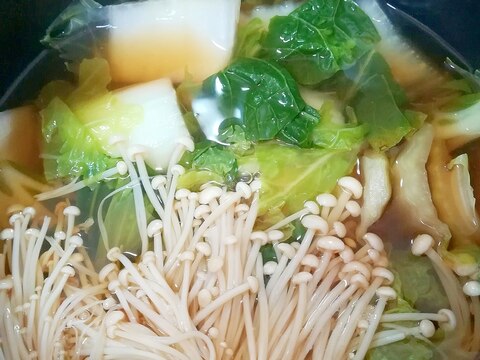 白菜とえのきとレタスの中華スープ